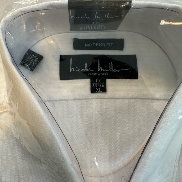 Nicole Miller Classic White Dress Shirt- XL
17—-34/35 in sales package New - Picture 2 of 8